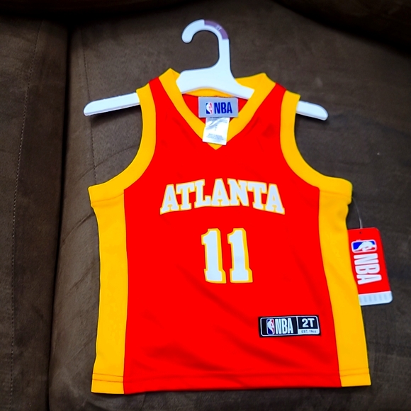 Atlanta Hawks Jersey Trae Young #11 Size 2 - Picture 1 of 2